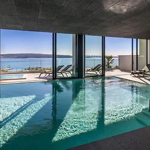 Szálloda Aminess Younique Narrivi, Crikvenica
