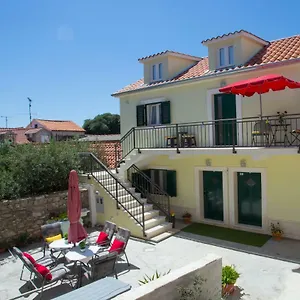 Old Town 3* Split