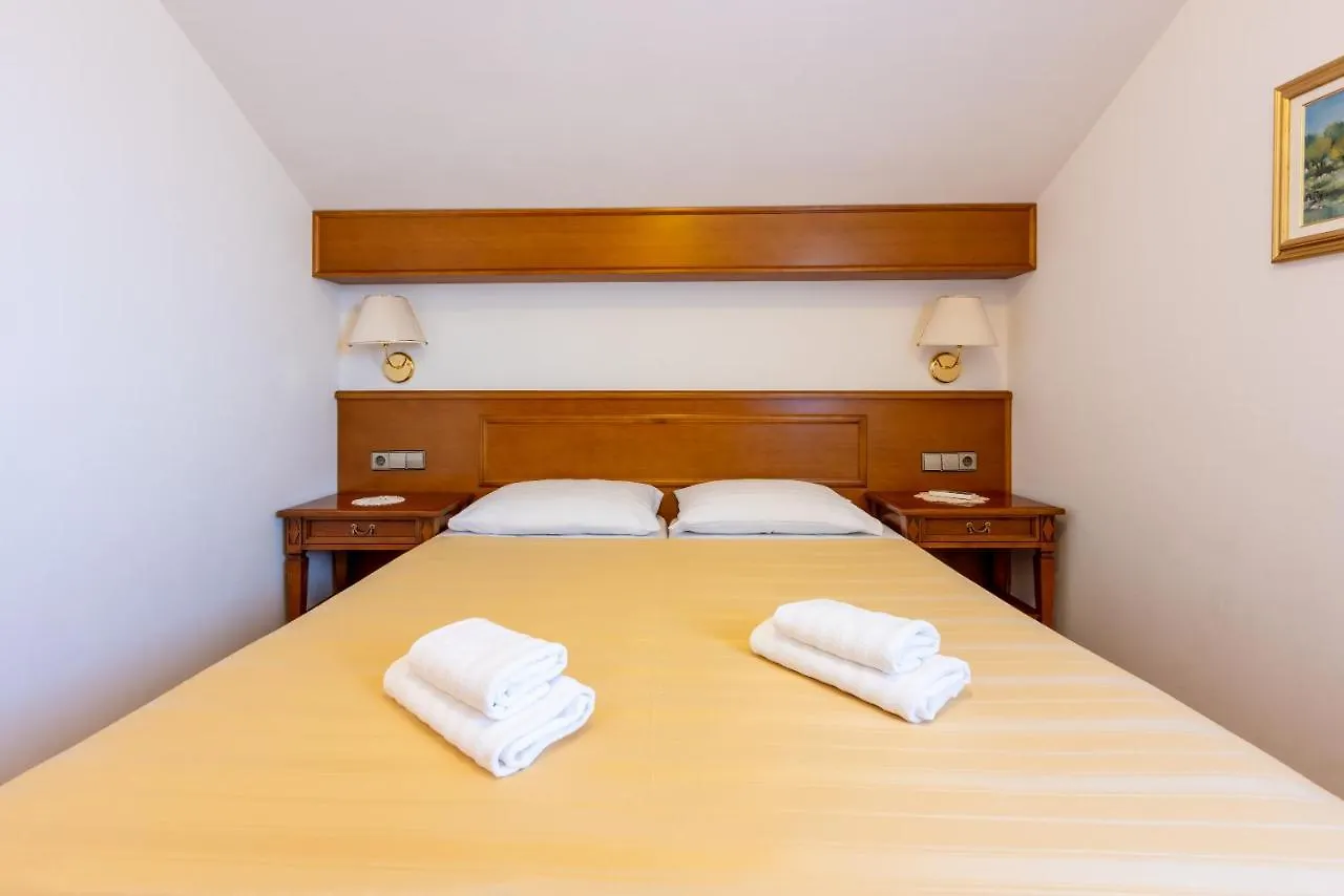 Guest House Agava Crikvenica 3*,